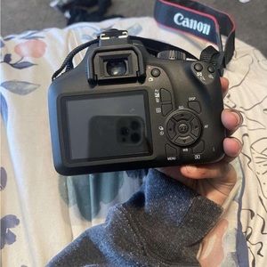 Canon Camera EOS Rebel T100